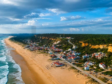 Moradia T3 para Venda em Charneca de Caparica e Sobreda