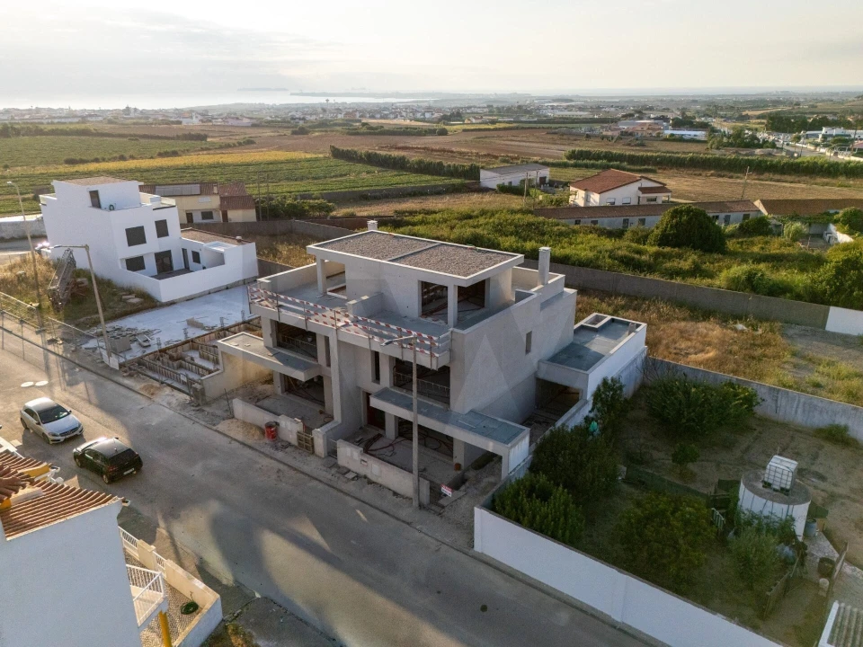 Moradia T3 para Venda em Atouguia da Baleia Foto 4