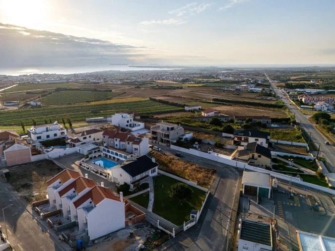 Moradia T3 para Venda em Atouguia da Baleia Foto 3
