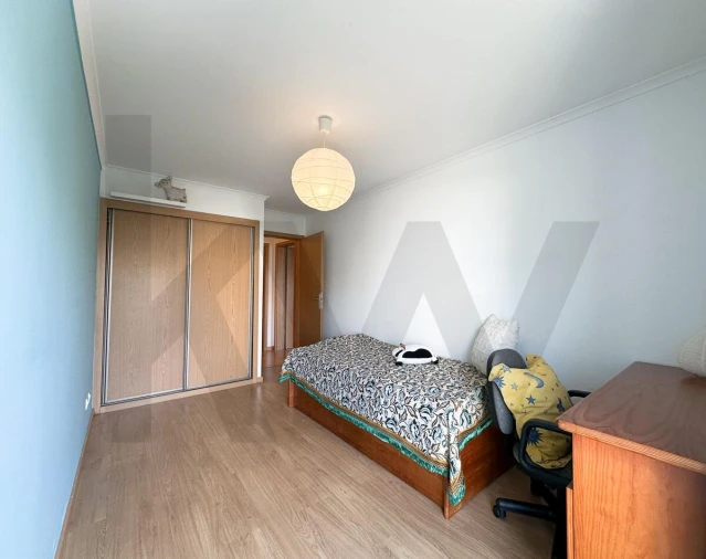 Apartamento T2 para Venda em Odivelas Foto 12