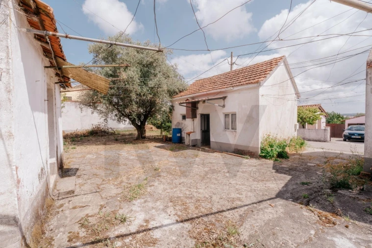 Moradia T2 para Venda em Soure Foto 12
