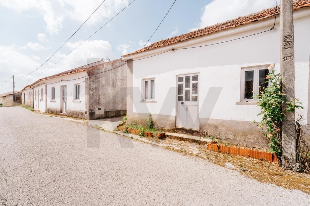 Moradia T2 para Venda em Soure Foto 9