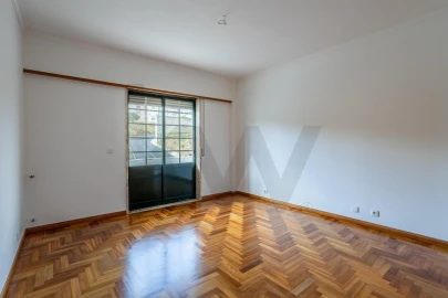 Moradia T5 para Venda em Agualva e Mira-Sintra