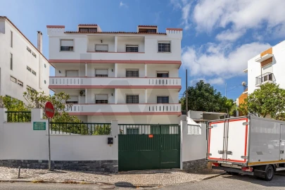 Moradia T5 para Venda em Agualva e Mira-Sintra