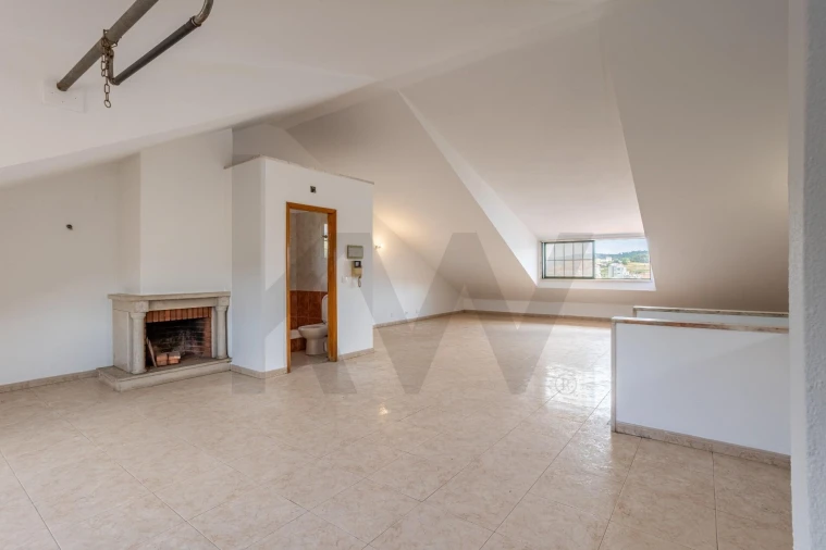 Moradia T5 para Venda em Agualva e Mira-Sintra Foto 21