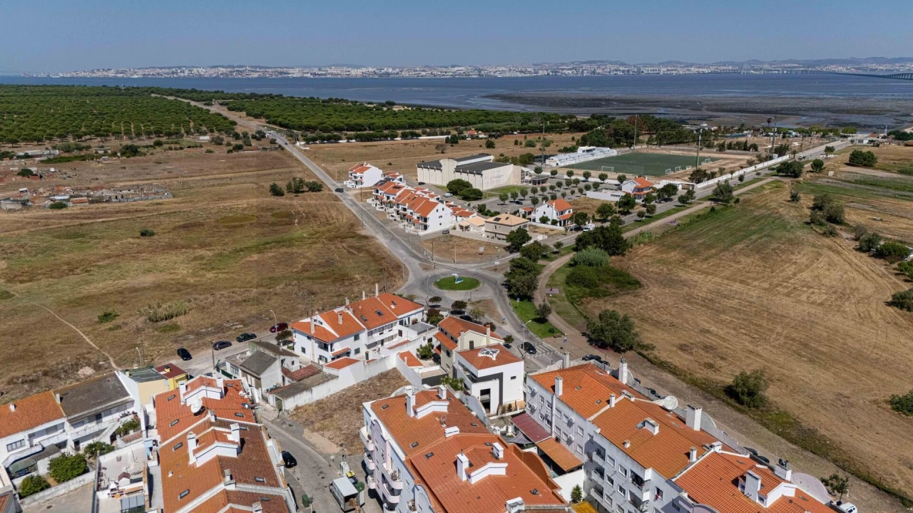Moradia T5 para Venda em Samouco Foto 60