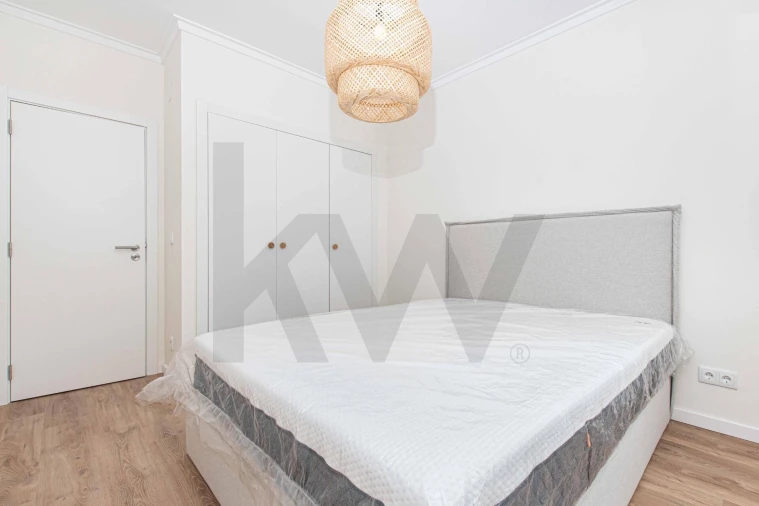 Apartamento T3 para Venda em Carcavelos e Parede Foto 9