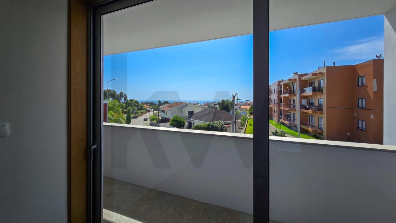 Moradia T3 para Venda em São Felix da Marinha Foto 40