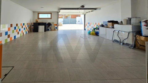 Moradia T3 para Venda em São Felix da Marinha