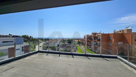 Moradia T3 para Venda em São Felix da Marinha