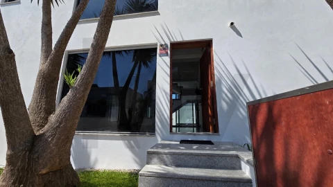 Moradia T5 para Venda em São Felix da Marinha