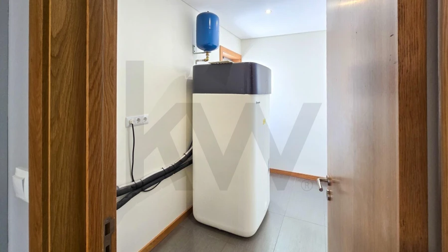 Moradia T3 para Venda em São Felix da Marinha Foto 23
