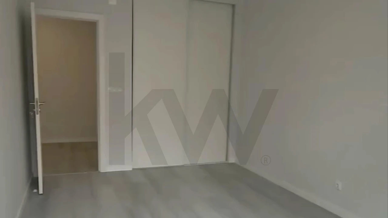 Apartamento T2 para Venda em Oeiras e São Julião da Barra, Paço de Arcos e Caxias Foto 4