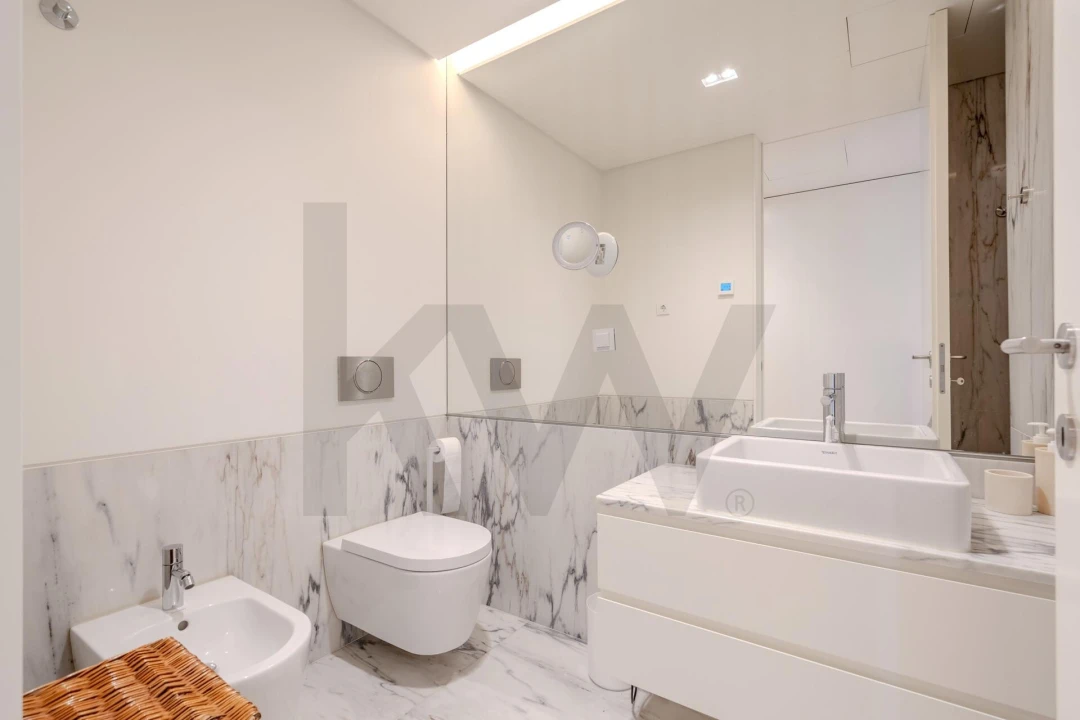 Apartamento T4 para Arrendamento em Campo de Ourique Foto 23