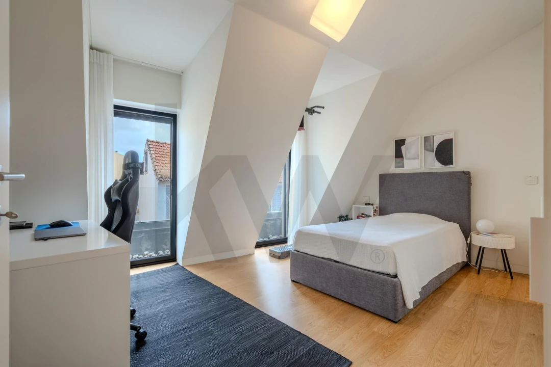 Apartamento T4 para Arrendamento em Campo de Ourique Foto 25