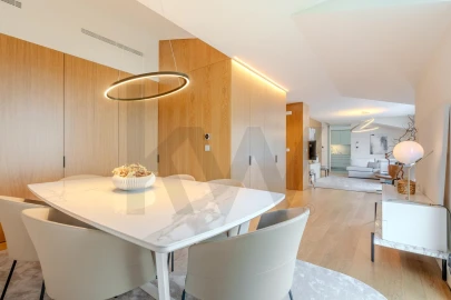 Apartamento T4 para Arrendamento em Campo de Ourique