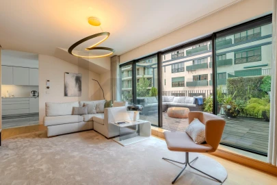 Apartamento T4 para Arrendamento em Campo de Ourique