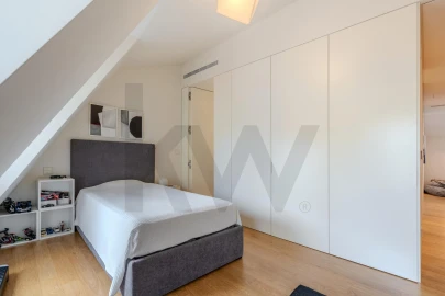 Apartamento T4 para Arrendamento em Campo de Ourique