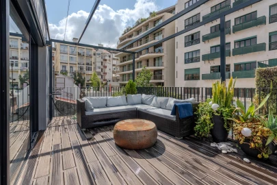 Apartamento T4 para Arrendamento em Campo de Ourique