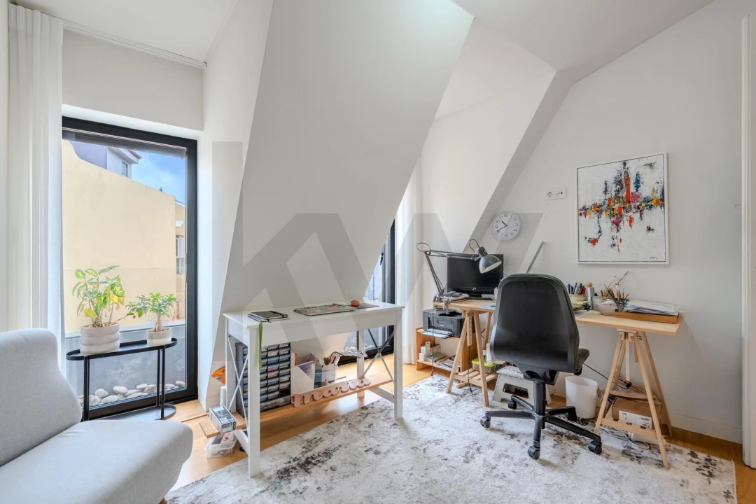 Apartamento T4 para Arrendamento em Campo de Ourique Foto 32