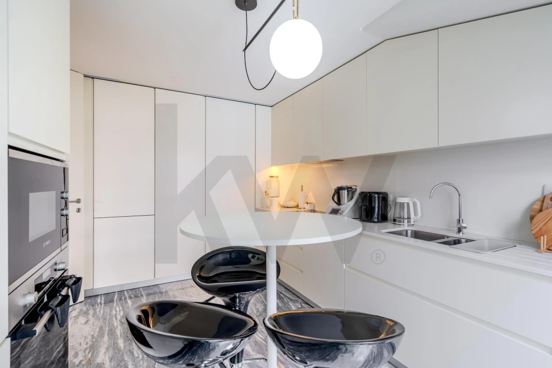 Apartamento T4 para Arrendamento em Campo de Ourique Foto 16