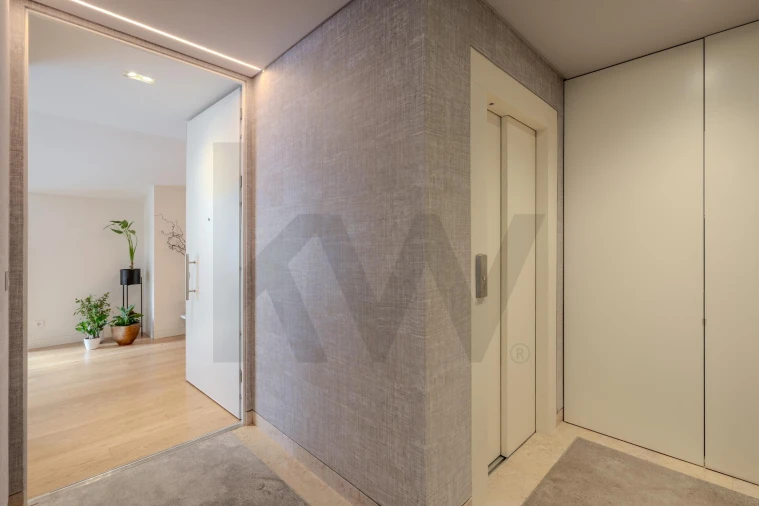 Apartamento T4 para Arrendamento em Campo de Ourique Foto 41