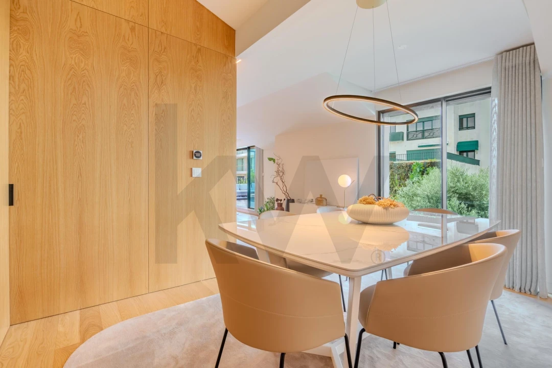 Apartamento T4 para Arrendamento em Campo de Ourique Foto 10