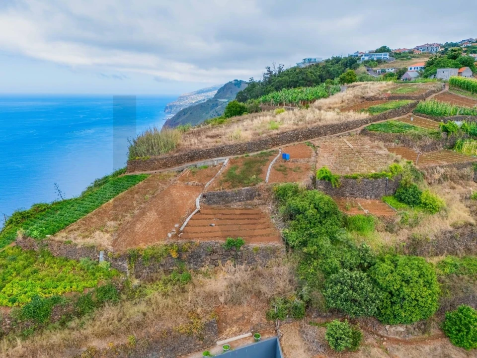 Terreno para Venda em Canhas Foto 9