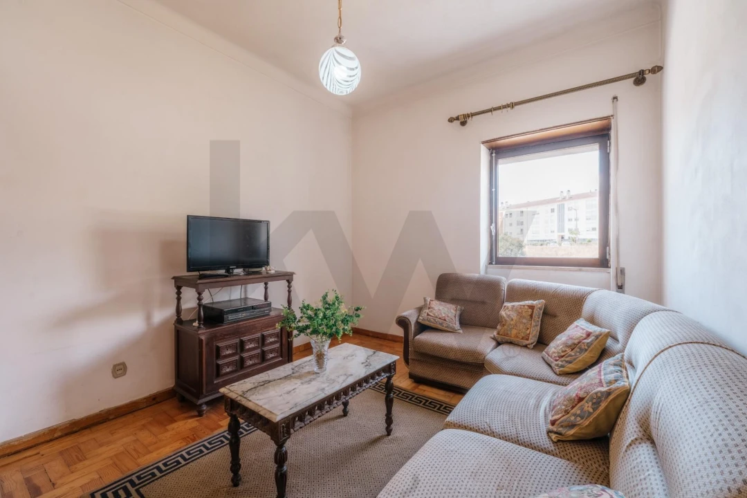 Apartamento T3 para Venda em Sé Nova, Santa Cruz, Almedina e São Bartolomeu Foto 17