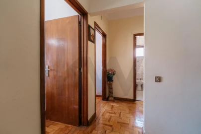 Apartamento T3 para Venda em Sé Nova, Santa Cruz, Almedina e São Bartolomeu