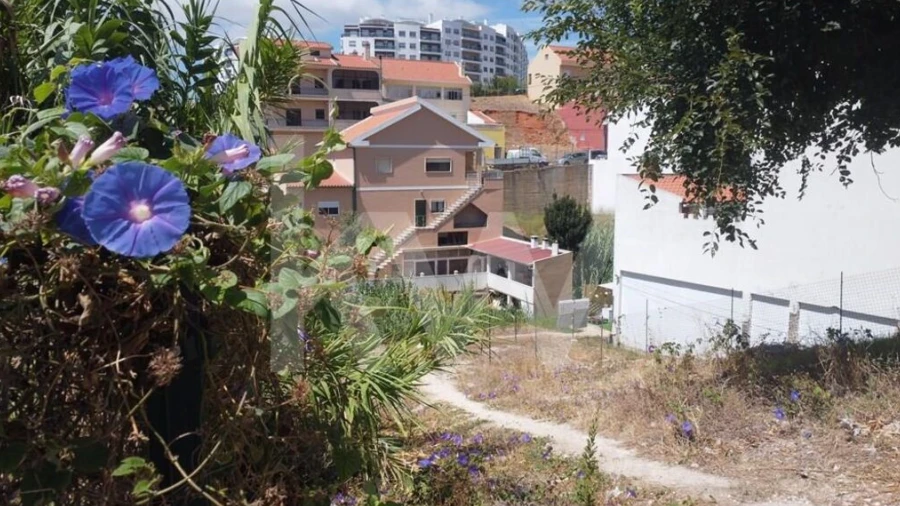 Terreno para Venda em Vialonga