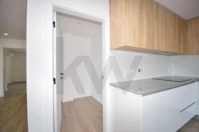 Apartamento T2 para Arrendamento em Ramada e Caneças