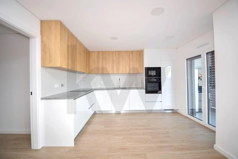 Apartamento T2 para Arrendamento em Ramada e Caneças Foto 4