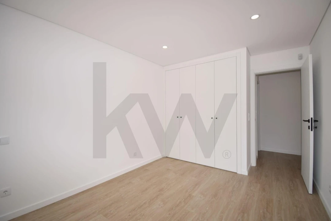 Apartamento T2 para Arrendamento em Ramada e Caneças Foto 15
