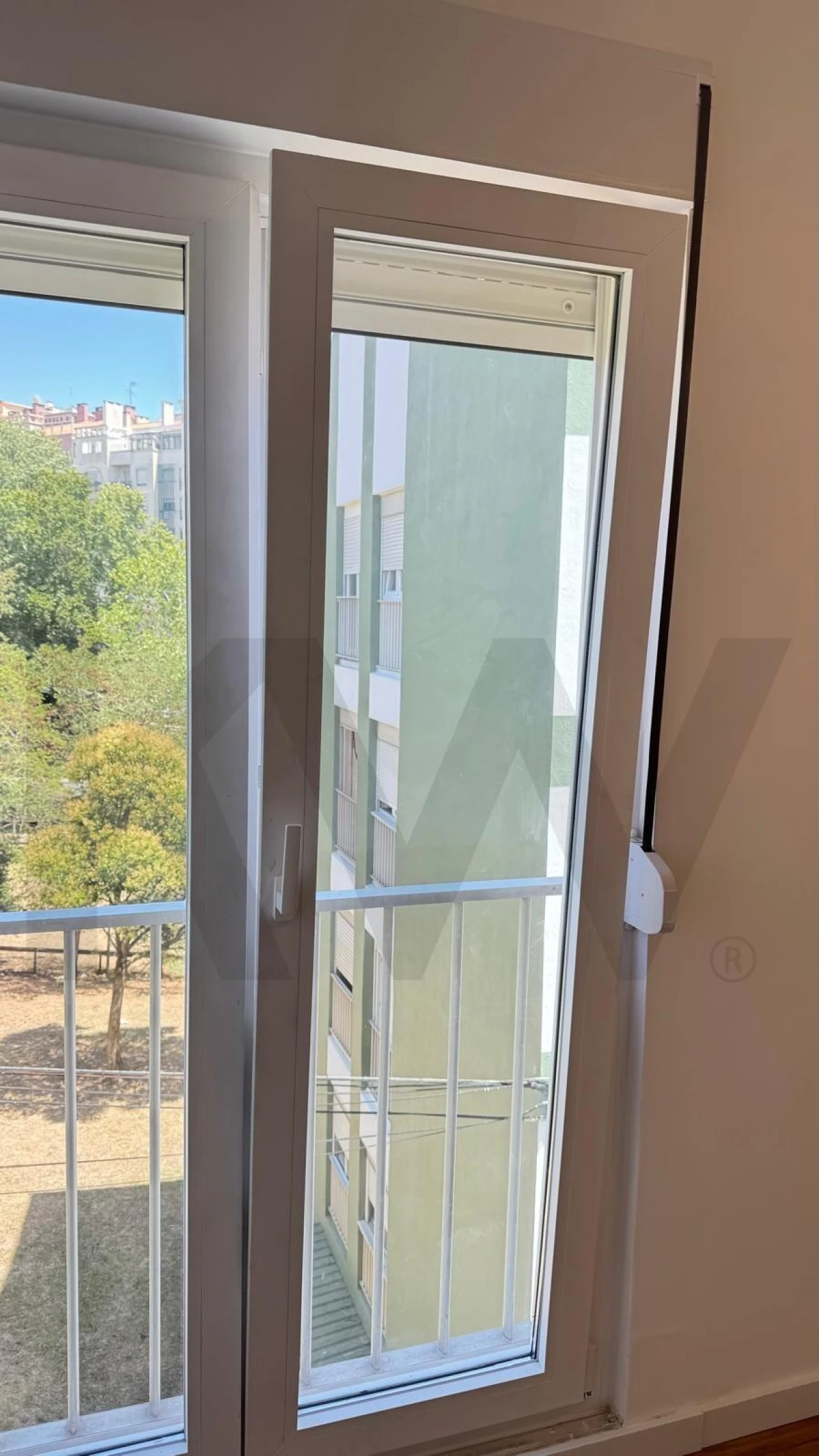 Apartamento T2 para Arrendamento em Massamá e Monte Abraão Foto 14