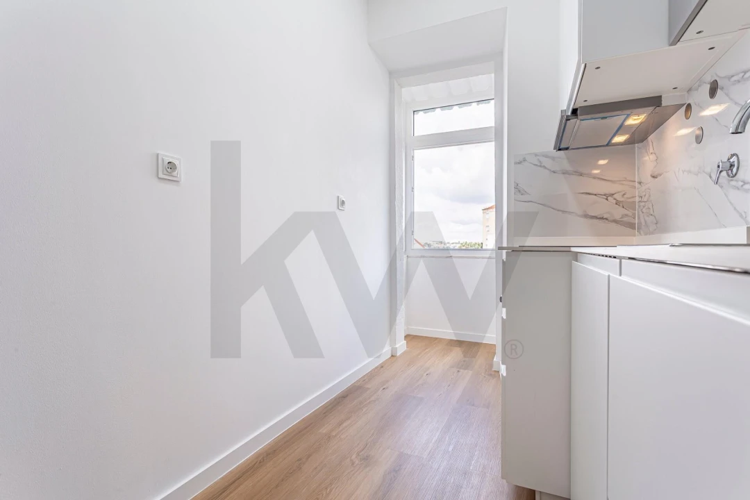 Apartamento T2 para Venda em Penha de França Foto 18