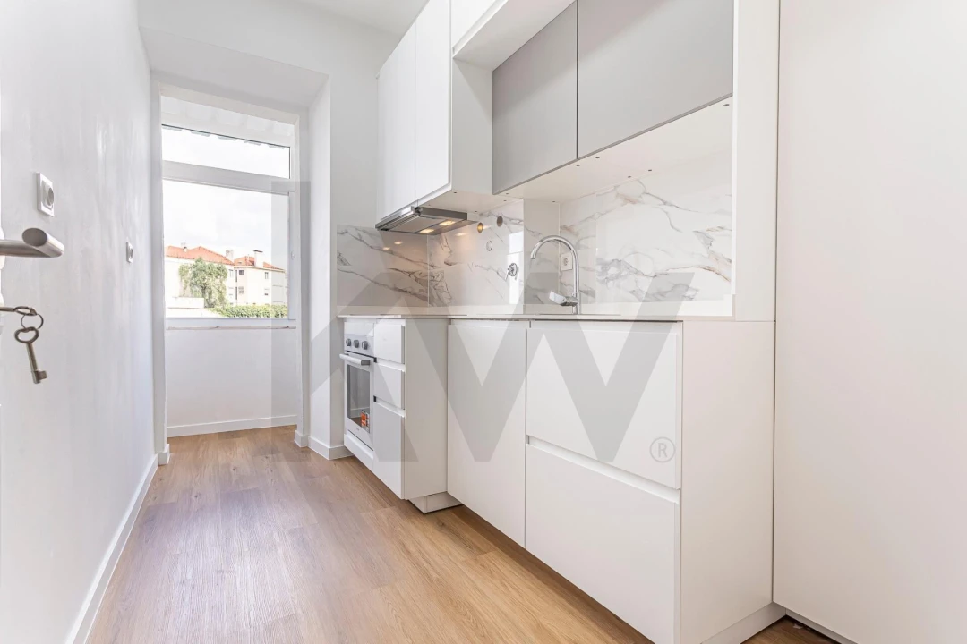 Apartamento T2 para Venda em Penha de França Foto 17