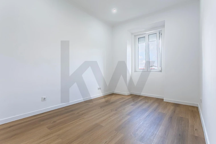 Apartamento T2 para Venda em Penha de França Foto 12