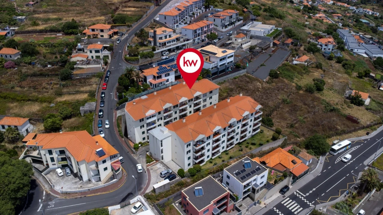 Apartamento T2 para Venda em Caniço Foto 2