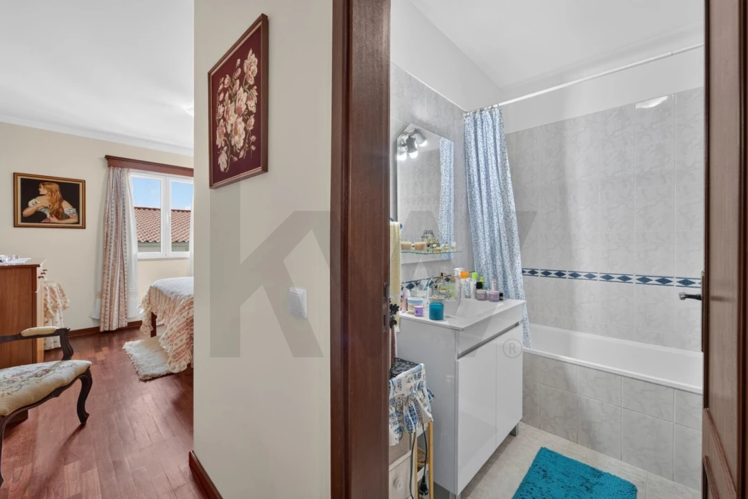 Apartamento T2 para Venda em Caniço Foto 13