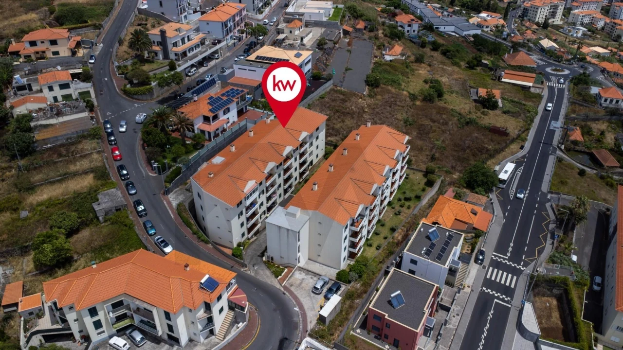 Apartamento T2 para Venda em Caniço Foto 1