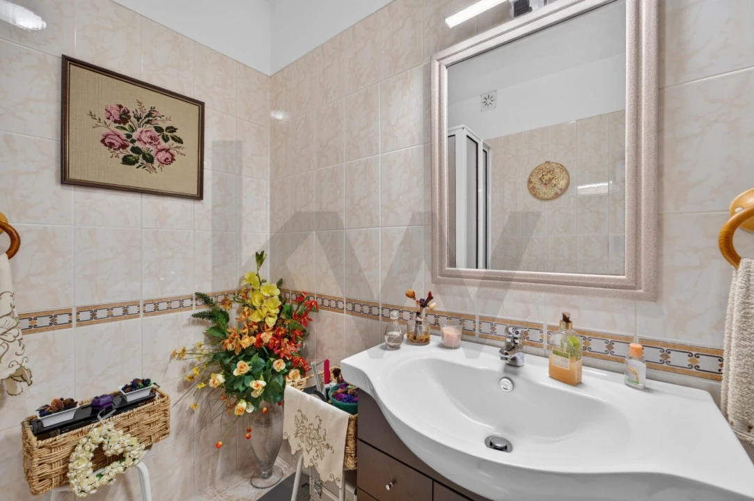 Apartamento T2 para Venda em Caniço Foto 11