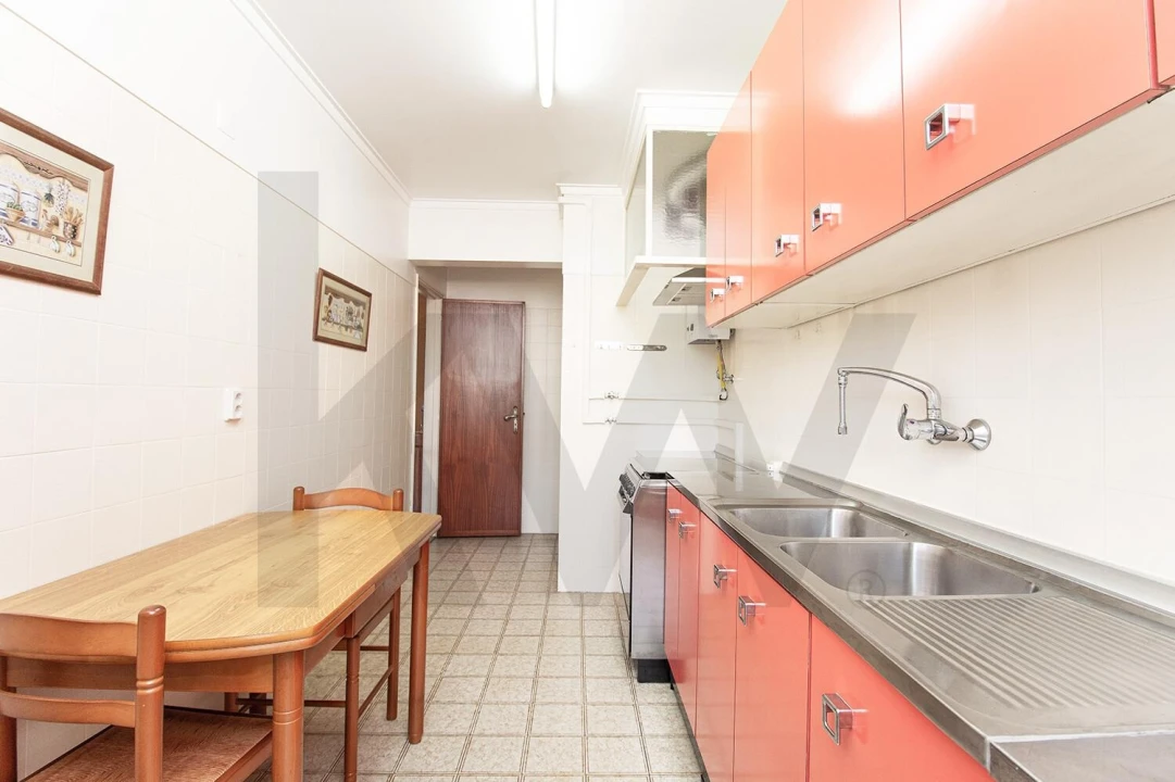 Apartamento T2 para Venda em Algés, Linda-A-Velha e Cruz Quebrada-Dafundo Foto 14