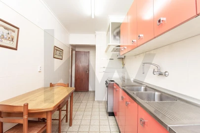 Apartamento T2 para Venda em Algés, Linda-A-Velha e Cruz Quebrada-Dafundo
