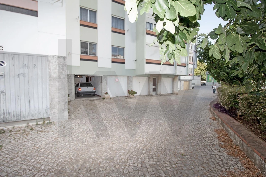 Apartamento T2 para Venda em Algés, Linda-A-Velha e Cruz Quebrada-Dafundo Foto 22