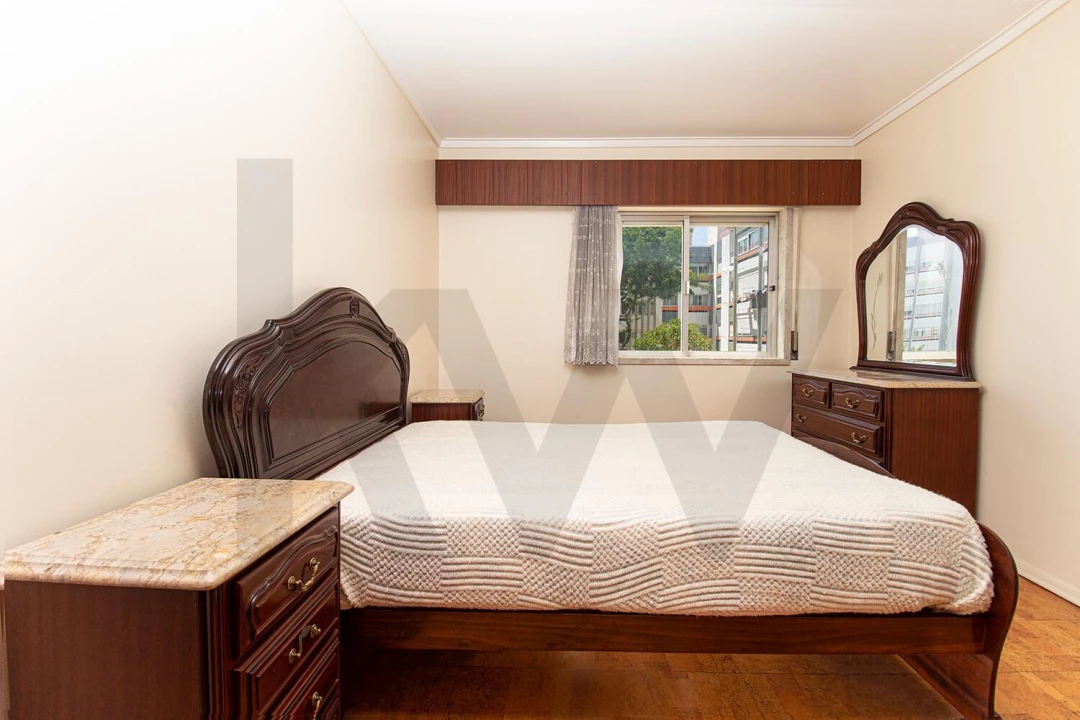 Apartamento T2 para Venda em Algés, Linda-A-Velha e Cruz Quebrada-Dafundo Foto 8