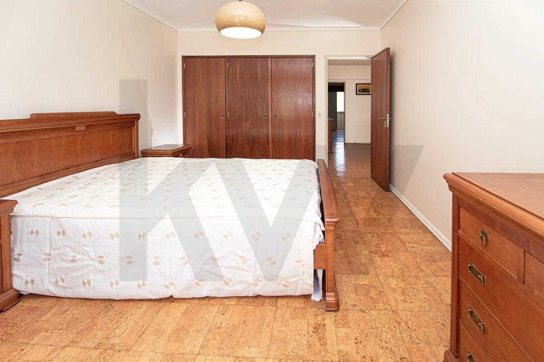 Apartamento T2 para Venda em Algés, Linda-A-Velha e Cruz Quebrada-Dafundo Foto 12