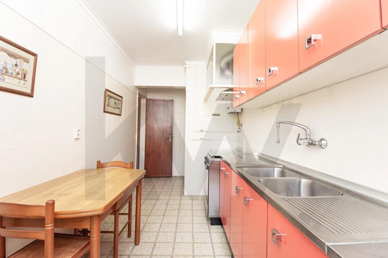 Apartamento T2 para Venda em Algés, Linda-A-Velha e Cruz Quebrada-Dafundo Foto 14