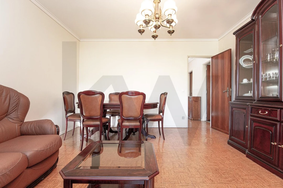 Apartamento T2 para Venda em Algés, Linda-A-Velha e Cruz Quebrada-Dafundo Foto 4