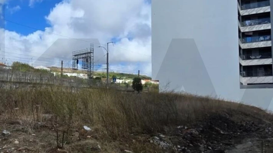 Terreno para Venda em Venteira